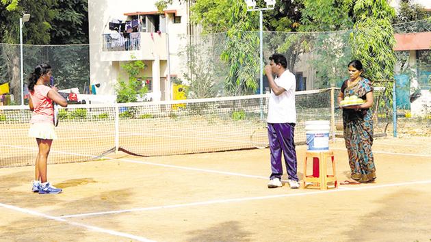 The court at Begumpeth Airport Colony, Hyderabad, laid by their dad, where Anusha Kondaveeti and her sister Aparna train.(HT PHOTO)