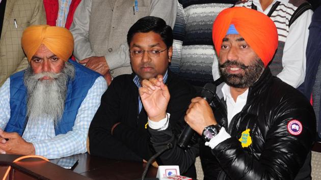 Punjabi Ekta Party chief Sukhpal Singh Khaira during a press conference in Bathinda on Monday. (Sanjeev Kumar/HT) Punjabi Ekta Party chief Sukhpal Singh Khaira during a press conference in Bathinda on Monday. (Sanjeev Kumar/HT)