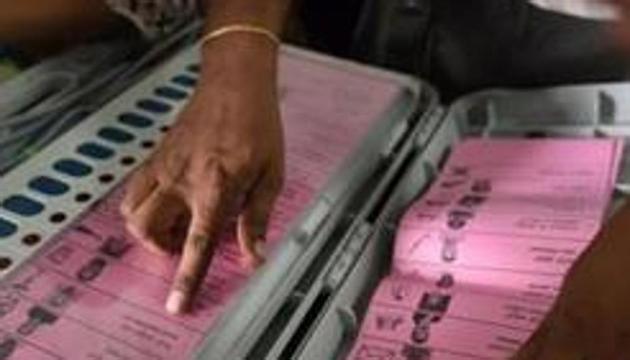 With close to 900 million eligible voters, the Lok Sabha elections are the largest ever in the world, according to the EC, and the most closely watched.(Arijit Sen/HT file photo)