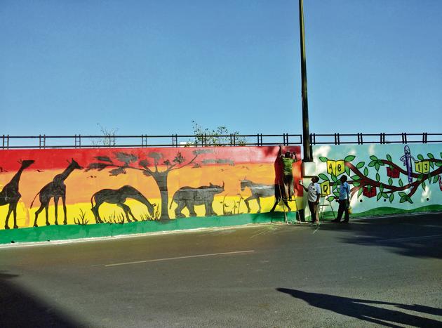 Pune saw some of its brides get a paint job late last year to raise awareness about the survey.(HT/PHOTO)