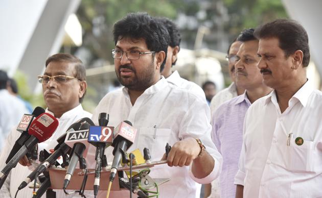 Arjun Khotkar, a minister of state for animal husbandry and fisheries, had vowed to contest the Jalna Lok Sabha seat against Danve, even if there is an alliance between the Sena and BJP.