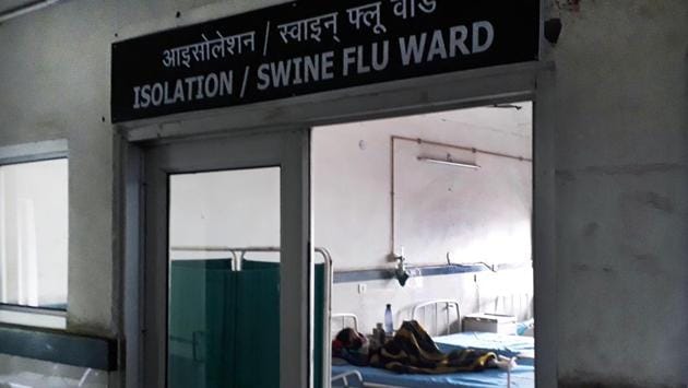 More than 2,500 cases of seasonal influenza (H1N1), also known as swine flu, were recorded in just one week in India, between February 24 and March 3, according to a report by the National Centre for Disease Control. It also shows that 17,366 cases and 530 deaths were recorded in the country until March 3. The number is much higher than the 14,992 cases recorded in all of 2018. (Yogendra Kumar / HT File) More than 2,500 cases of seasonal influenza (H1N1), also known as swine flu, were recorded in just one week in India, between February 24 and March 3, according to a report by the National Centre for Disease Control. It also shows that 17,366 cases and 530 deaths were recorded in the country until March 3. The number is much higher than the 14,992 cases recorded in all of 2018. (Yogendra Kumar / HT File)