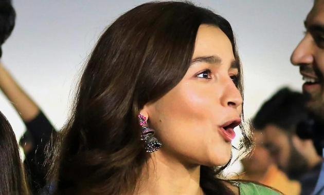 Alia Bhatt during a visit to Prayagraj Kumbh 2019.(PTI)