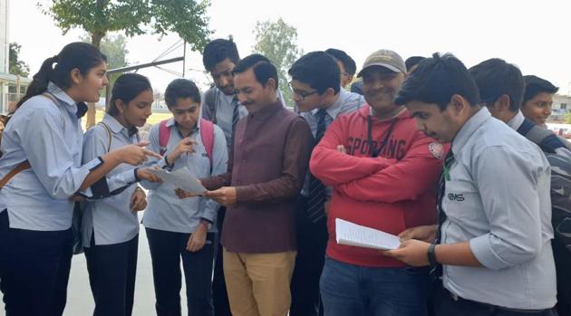 ICSE Boards 2019: Students of City Montessori Inter College, Aliganj, Lucknow, on Friday (HT) ICSE Boards 2019: Students of City Montessori Inter College, Aliganj, Lucknow, on Friday (HT)