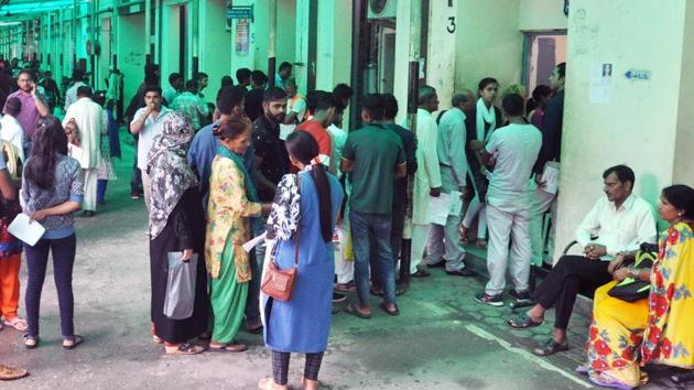 The health ministry will test a candidate’s percentage of disability while using an assistive device, such as a hearing aid, crutches and prosthetic limb, in deciding on their admission to medical colleges. (HT PHOTO/Image for representation.)