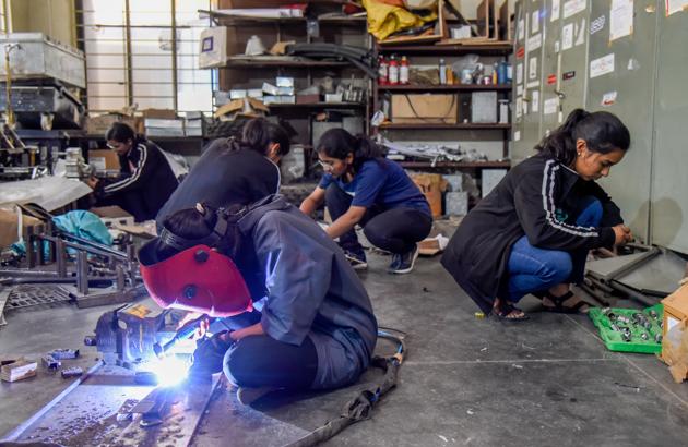 There is no putting brakes on the skills of a woman and this has been yet again proven by a 12-member team from the Cummins College of Engineering. The college will send its first all-women team from India to participate in the Baja 2019 competition in the US, held to design and build off-road cars, in April. (HT/FILE PHOTO) There is no putting brakes on the skills of a woman and this has been yet again proven by a 12-member team from the Cummins College of Engineering. The college will send its first all-women team from India to participate in the Baja 2019 competition in the US, held to design and build off-road cars, in April. (HT/FILE PHOTO)