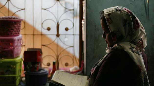 A Rohingya refugee working as a translator at Vikaspuri in New Delhi.(Sanchit Khanna/HT PHOTO) A Rohingya refugee working as a translator at Vikaspuri in New Delhi.(Sanchit Khanna/HT PHOTO)