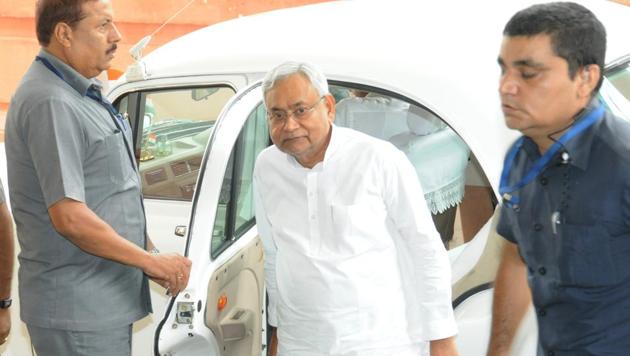 Chief minister Nitish Kumar arriving at the secretariat for cabinet meeting in Patna(file)