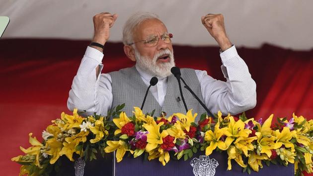 Prime Minister Narendra Modi addresses the audience after inaugurating development projects, in Greater Noida. (Virendra Singh Gosain/HT PHOTO) Prime Minister Narendra Modi addresses the audience after inaugurating development projects, in Greater Noida. (Virendra Singh Gosain/HT PHOTO)