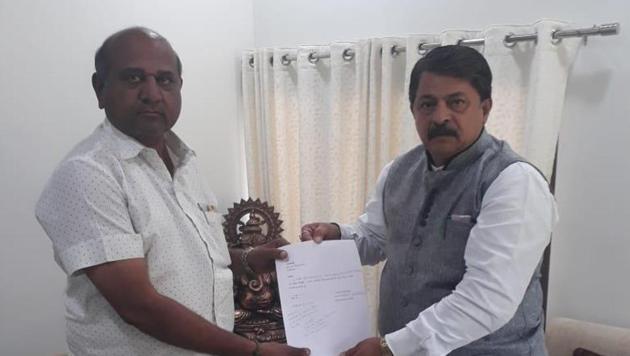 Jamnagar (Rural) MLA Vallabh Dharaviya quit the party and tendered his resignation from the Assembly to Speaker Rajendra Trivedi on Monday.(ANI) Jamnagar (Rural) MLA Vallabh Dharaviya quit the party and tendered his resignation from the Assembly to Speaker Rajendra Trivedi on Monday.(ANI)