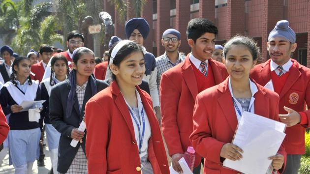 CBSE Class 12 chemistry exam 2019: With less than a day left for CBSE Class 12 Board’s Chemistry exam, it is prudent to know few last minute tips for maximising performance.(HT file)