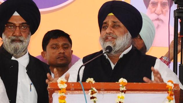 Lok Sabha Elections 2019: Shiromani Akali Dal president Sukhbir Singh Badal addressing a rally at Pehowa in Kurukshetra on Sunday, March 10, 2019. (HT Photo) Lok Sabha Elections 2019: Shiromani Akali Dal president Sukhbir Singh Badal addressing a rally at Pehowa in Kurukshetra on Sunday, March 10, 2019. (HT Photo)