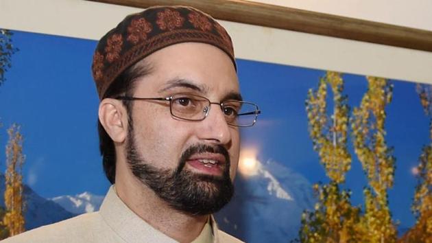 Mirwaiz Umar Farooq was summoned by the National Investigation Agency (NIA) to appear at its headquarters in New Delhi on Monday for questioning in a terror funding case.(HT PHOTO)