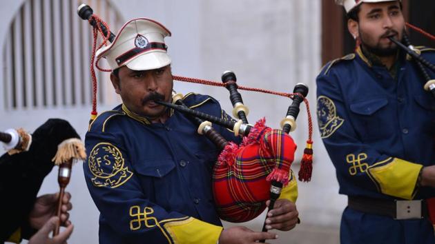 Nevertheless, locals have seized on the tradition, which remains popular till this day, with dozens of bagpipe bands available for weddings and festivals. “People love the bagpipe,” smiled Yaser Sain, the leader of a Sialkot trio who play at least two performances each day. He proudly showed pictures on his mobile phone of the band in colourful costumes. (Aamir Qureshi / AFP) 