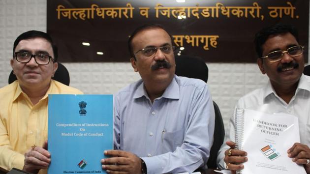 Thane collector Rajesh Narvekar addresses media about election code of conduct,  Monday, March 11, 2019. (Praful Gangurde / HT Photo)