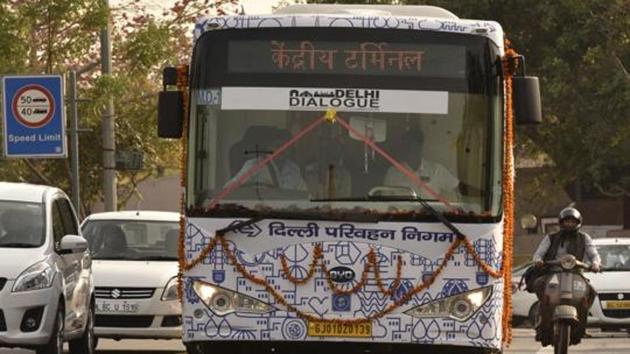 Electric bus trial runs have been happening in India for a long time now. Mumbai, Bangalore, Hyderabad and many other cities have run a couple of electric buses.(HT File Photo)