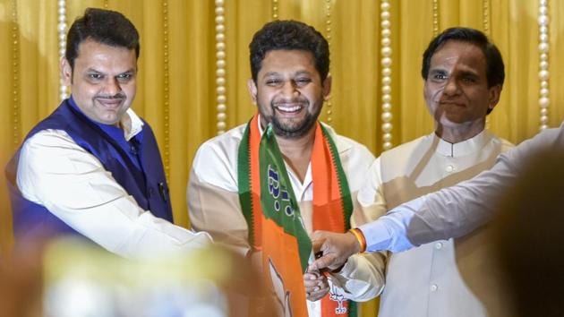 Congress leader Sujay Vikhe Patil joined BJP in the presence of Maharashtra CM Devendra Fadnavis and state BJP president Raosaheb Danve. (Kunal Patil/HT Photo) Congress leader Sujay Vikhe Patil joined BJP in the presence of Maharashtra CM Devendra Fadnavis and state BJP president Raosaheb Danve. (Kunal Patil/HT Photo)