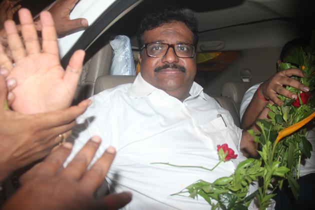 NCP leader Sameer Bhujbal leaves Arthur road jail after getting bail in a money-laundering case, on June 7, 2018. He is NCP’s Nashik candidate choice. (HT PHOTO) NCP leader Sameer Bhujbal leaves Arthur road jail after getting bail in a money-laundering case, on June 7, 2018. He is NCP’s Nashik candidate choice. (HT PHOTO)