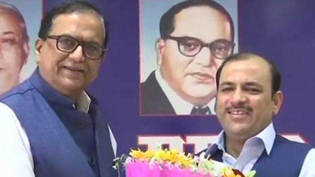 JD-S leader Danish Ali joined the BSP on Saturday in Lucknow ahead of the Lok Sabha polls.(ANI)
