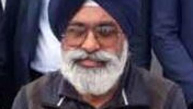 Liquor was allegedly distributed after a rally in which Gurinder Singh Tony joined SAD.(HT)