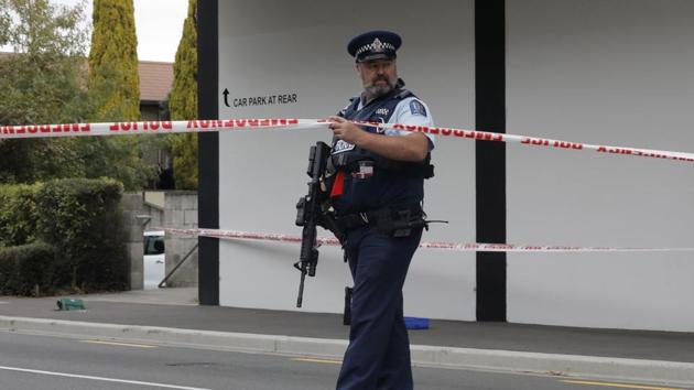 A police officer stands guard near the Masjid Al Noor mosque in Christchurch, New Zealand, Saturday, March 16, 2019.(AP Photo) A police officer stands guard near the Masjid Al Noor mosque in Christchurch, New Zealand, Saturday, March 16, 2019.(AP Photo)