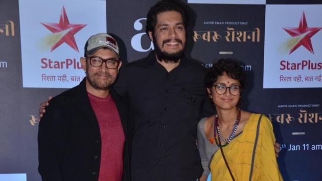 Aamir Khan with wife Kiran Rao and son Junaid at the screening of Rubaru Roshni in Mumbai.(IANS)