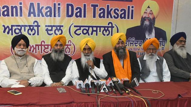 Sekhwan, who was in Ludhiana to welcome All India Sikh Students Federation (AISSF) state president Tajinder Singh Sandhu into the party fold, said a meeting between the two parties to be held on Sunday was called off. (HT Photo) Sekhwan, who was in Ludhiana to welcome All India Sikh Students Federation (AISSF) state president Tajinder Singh Sandhu into the party fold, said a meeting between the two parties to be held on Sunday was called off. (HT Photo)