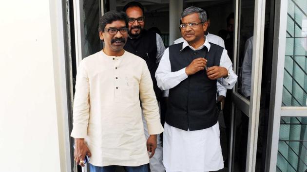 CPI leader D Raja had called on Hemant in Delhi and expressed party’s willingness to contest the Hazaribag Lok Sabha seat(Diwakar Prasad/ Hindustan Times)