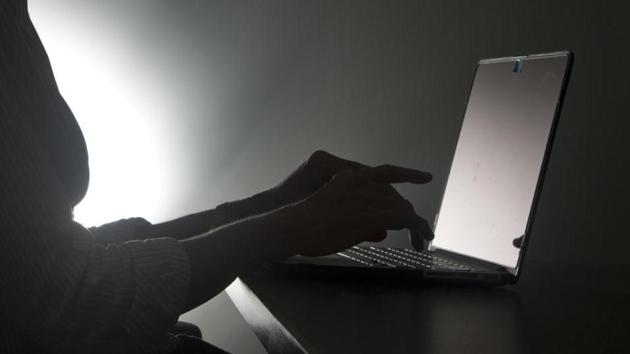 A twenty-year-old youth, who was trapped by these cyber criminals after his porn viewing data was allegedly stolen by the online hackers, said the hackers had threatened to expose his identity and demanded money from him.(HT Representative photo)