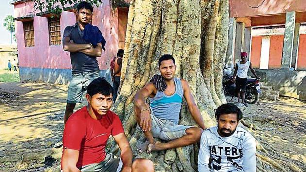 A group of Dalit men in Gaya’s Punawan village support Narendra Modi and believe he needs another term. They, however, want better incomes. (HT Photo) A group of Dalit men in Gaya’s Punawan village support Narendra Modi and believe he needs another term. They, however, want better incomes. (HT Photo)
