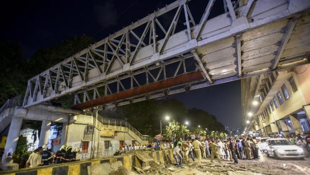 The most recent accident near the railway’s Chhatrapati Shivaji Maharaj Terminus (CSMT) reflects serious gaps in the safety audit process which needs to be addressed. (HT Photo) The most recent accident near the railway’s Chhatrapati Shivaji Maharaj Terminus (CSMT) reflects serious gaps in the safety audit process which needs to be addressed. (HT Photo)