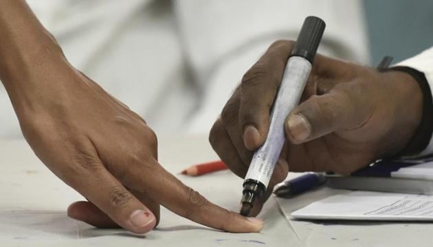 According to an official, ECI does not encourage deletion of voters in an election year as it may lead to an additional burden on the machinery and wrong deletion may deprive many eligible ones from the voting. (Anshuman Poyrekar/HT PHOTO) According to an official, ECI does not encourage deletion of voters in an election year as it may lead to an additional burden on the machinery and wrong deletion may deprive many eligible ones from the voting. (Anshuman Poyrekar/HT PHOTO)