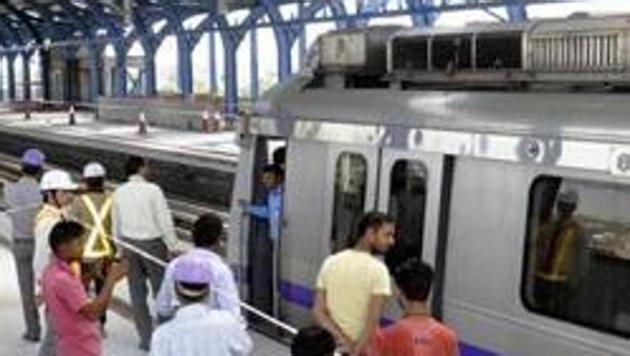 Delhi Metro commuters will be able to participate in an online survey conducted by a global transport body. (Pankaj Savita/HT File Photo)