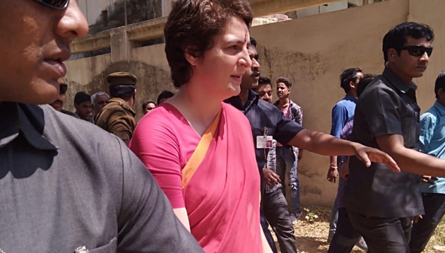 Priyanka Gandhi met party leaders in Uttar Pradesh’s Bhadohi, where she told the party workers to work hard on the ground going into the Lok Sabha election.(HT Photo)