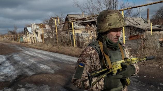Oleg, a Lieutenant-Colonel who did not give his last name, is seen at the front line in Zaitseve. For some of the soldiers on the front line, peace is not enough. Oleg said the heavy toll of killed and wounded, both military and civilian meant there was only one option: "Only victory will do". (Gleb Garanich / REUTERS) Oleg, a Lieutenant-Colonel who did not give his last name, is seen at the front line in Zaitseve. For some of the soldiers on the front line, peace is not enough. Oleg said the heavy toll of killed and wounded, both military and civilian meant there was only one option: "Only victory will do". (Gleb Garanich / REUTERS)