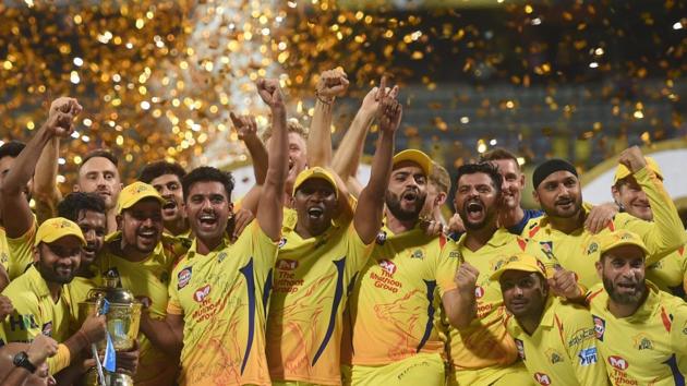 Chennai Super Kings players celebrate with the IPL 2018 trophy after winning the final match against Sunrisers Hyderabad, in Mumbai, Sunday, May 27, 2018. CSK defeated SRH by eight wickets to lift the trophy.(PTI)