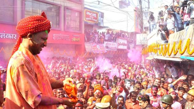 Narsingh Shobha Yatra, a grand procession led by CM Yogi is taken out every year on Holi.(HT)