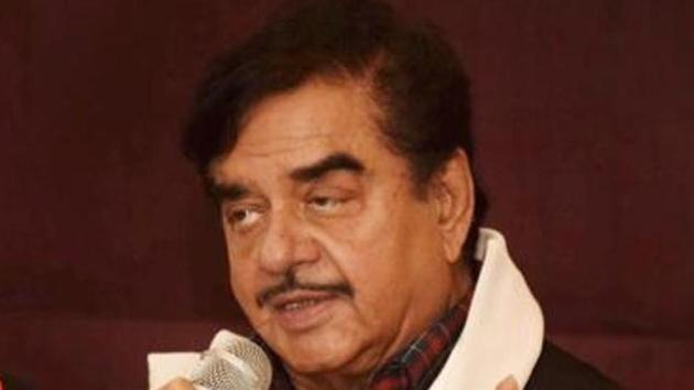 Lok Sabha MP Shatrughan Sinha may be facing Union minister Ravi Shankar Prasad at his Patna Sahib Lok Sabha constituency in the parliamentary polls on May 19.(PTI) Lok Sabha MP Shatrughan Sinha may be facing Union minister Ravi Shankar Prasad at his Patna Sahib Lok Sabha constituency in the parliamentary polls on May 19.(PTI)
