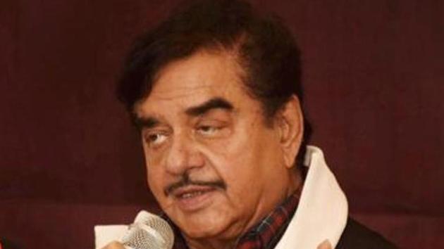 Lok Sabha MP Shatrughan Sinha may be facing Union minister Ravi Shankar Prasad at his Patna Sahib Lok Sabha constituency in the parliamentary polls on May 19.(PTI)