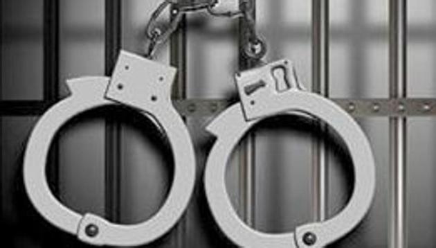 A 40-year-old man who had allegedly conducted recce for almost a week and supplied weapons to assailants to murder Shiv Sena leader Sachin Sawant, who was killed on April 22 last year, was arrested by crime branch unit 12 from Nalla Sopara area on Saturday.