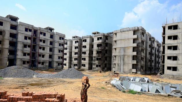 The Delhi Development Authority (DDA), the capital’s biggest landlord, is making a special effort to ensure that its new housing scheme, launched on March 7, is a success.(Pradeep Gaur/ Mint)