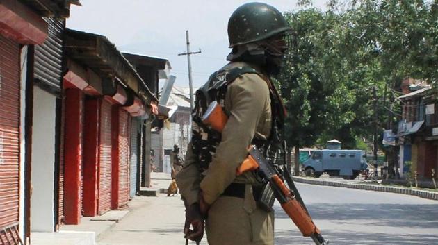 Three CRPF personnel were killed Wednesday after a colleague allegedly fired at them after an altercation at their camp in Jammu and Kashmir.(HT File Photo)