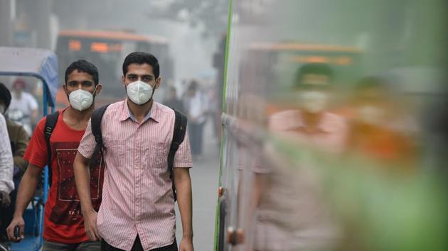 Delhi’s smog peaks from October to February, routinely exceeding WHO recommendations for PM2.5 -- tiny and harmful airborne particles -- and some days registers levels more than 20 times safe limits. Experts warn the long term health consequences of living enveloped in pollution are disastrous, often causing chronic sickness and in some cases early death. (Sajjad Hussain / AFP File) Delhi’s smog peaks from October to February, routinely exceeding WHO recommendations for PM2.5 -- tiny and harmful airborne particles -- and some days registers levels more than 20 times safe limits. Experts warn the long term health consequences of living enveloped in pollution are disastrous, often causing chronic sickness and in some cases early death. (Sajjad Hussain / AFP File)