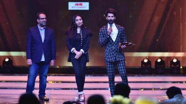 Shahid Kapoor on stage Shahid Kapoor on stage