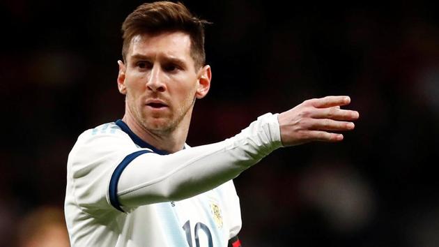 Argentina's Lionel Messi looks dejected against Venezuela. (REUTERS) Argentina's Lionel Messi looks dejected against Venezuela. (REUTERS)