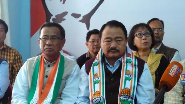 Congress candidates O Nabakishore and K James for the two Lok Sabha seats in Manipur.(HT PHOTO)