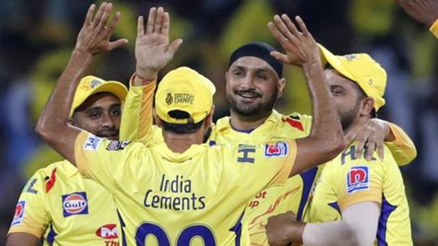 Chennai Super Kings' Harbhajan Singh, center, celebrates with teammates the dismissal of Royal Challengers Bangalore's Moeen Ali during the VIVO IPL T20 cricket match between Chennai Super Kings and Royal Challengers Bangalore in Chennai, India.(AP)