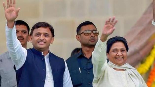 Samajwadi Party leader Akhilesh Yadav with Bahujan Samaj Party leader Mayawati(PTI)