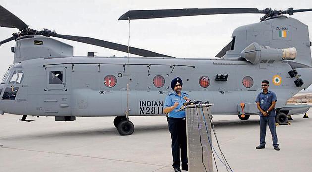 The Pakistan Air Force (PAF) failed to achieve its objective when it launched a counter-attack on February 27 through the Nowshera sector in Jammu, Chief of Air Staff Air Chief Marshal BS Dhanoa said on Monday.(HT file photo)