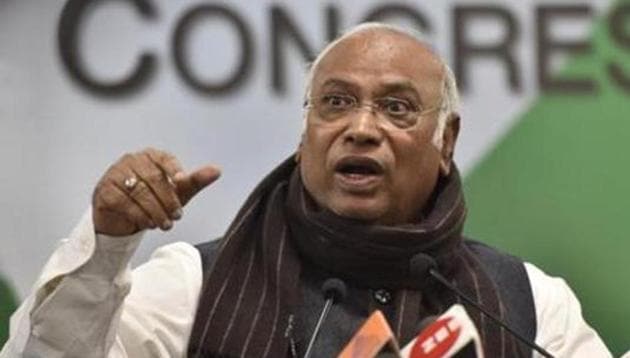 Congress leader Mallikarjun Kharge has won nine consecutive assembly elections between 1973 and 2008 and two Lok Sabha elections in 2009 and 2014. (Sonu Mehta/HT file photo) Congress leader Mallikarjun Kharge has won nine consecutive assembly elections between 1973 and 2008 and two Lok Sabha elections in 2009 and 2014. (Sonu Mehta/HT file photo)